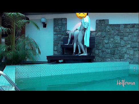 ❤️ El cap convida la criada a la piscina, però no va poder resistir-se a una calor Porno vk al ca.sexarxiv.ru ❌️